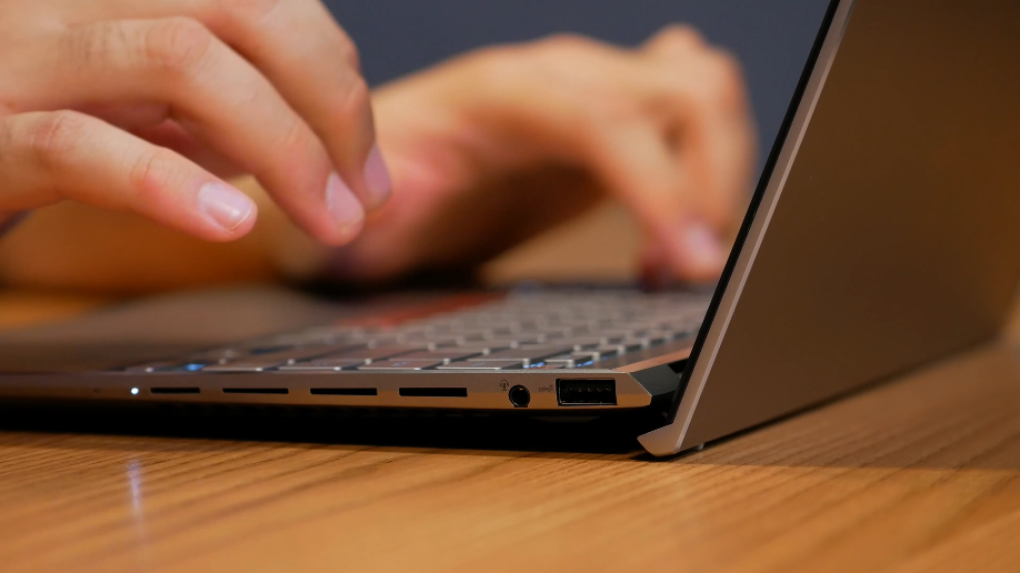 Zenbook 14 X OLED Space Edition