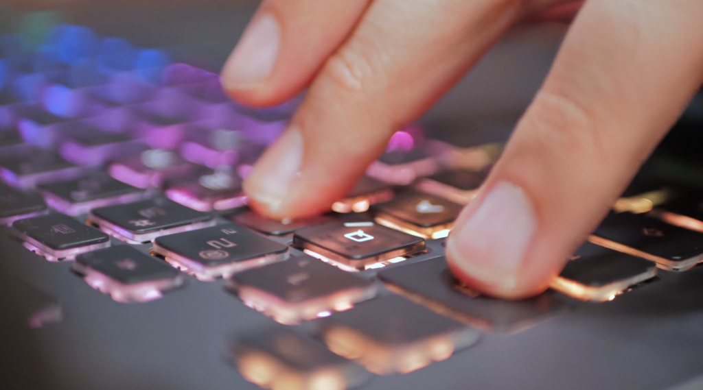 5 motivos para você comprar o rog strix g16