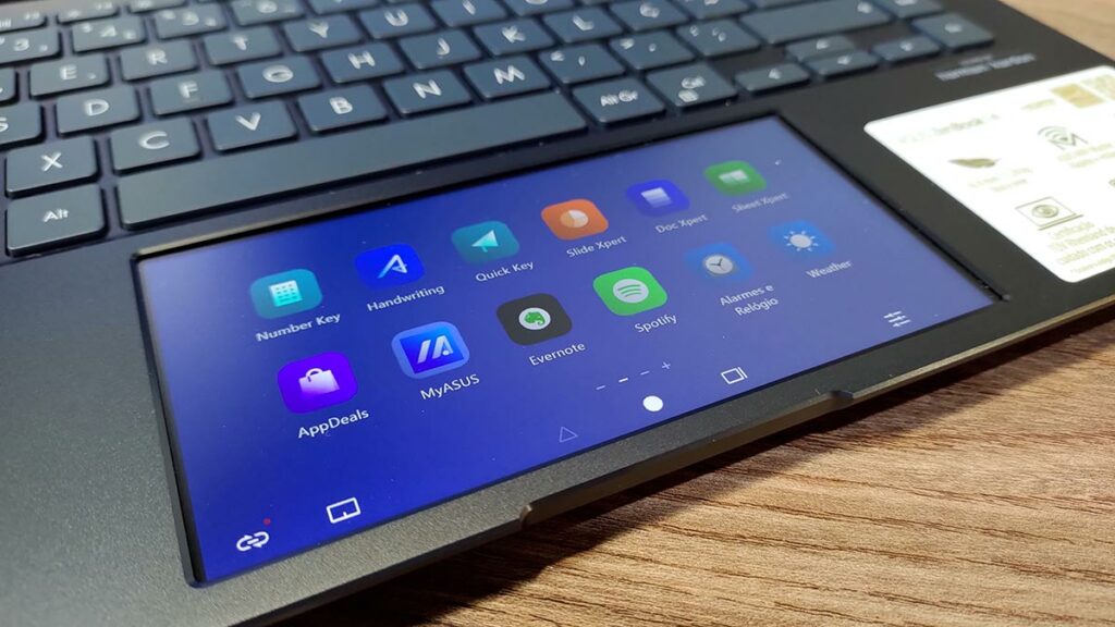 ZenBook 14 UX435 review: ScreenPad do notebook