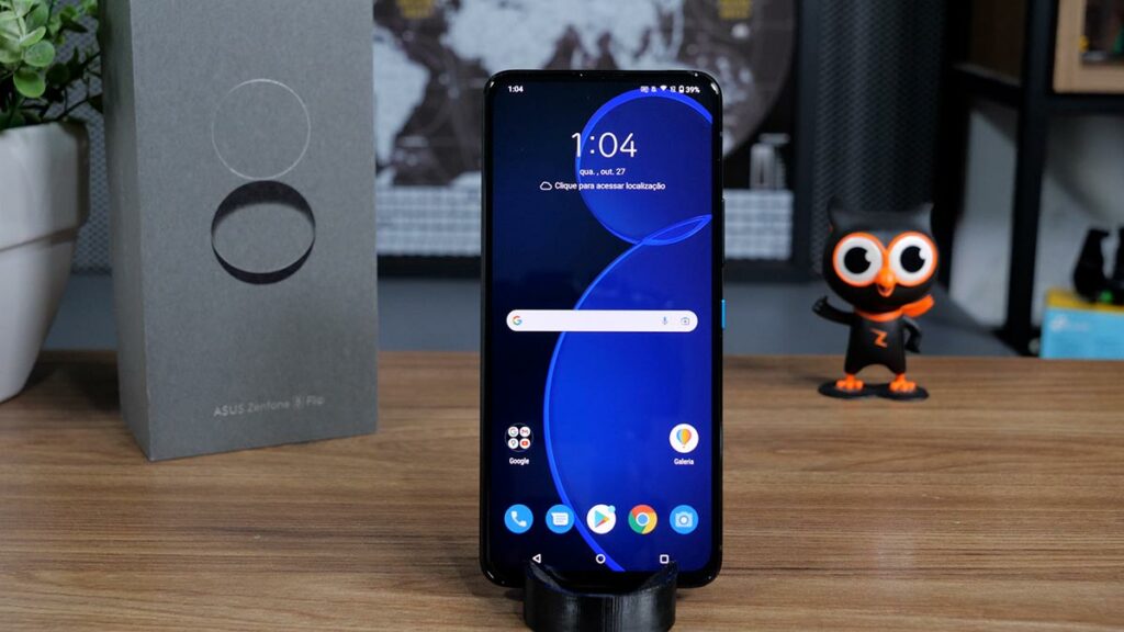 Zenfone 8 Flip review: detalhe da tela do aparelho