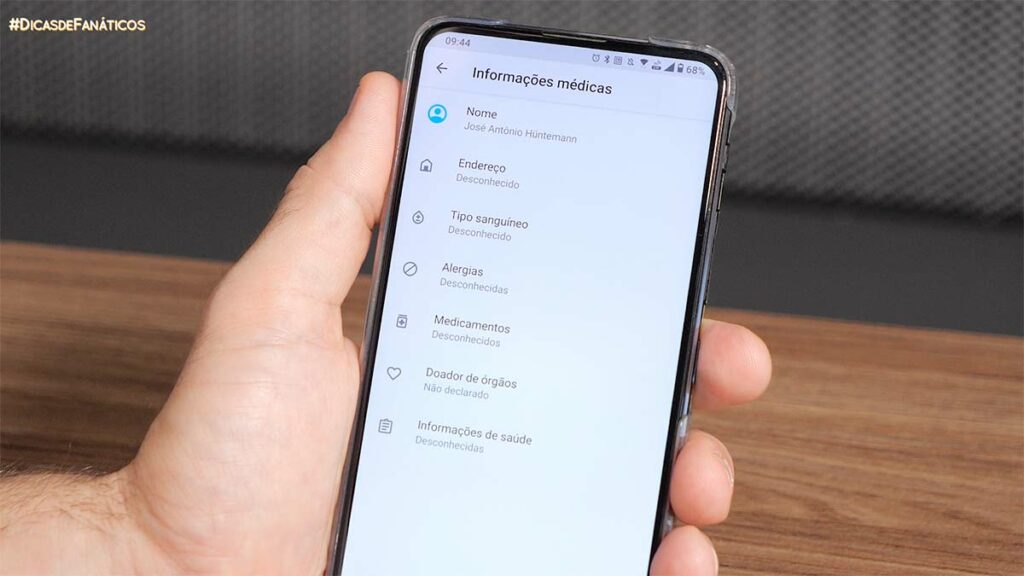 adicionando informações de emergência no celular